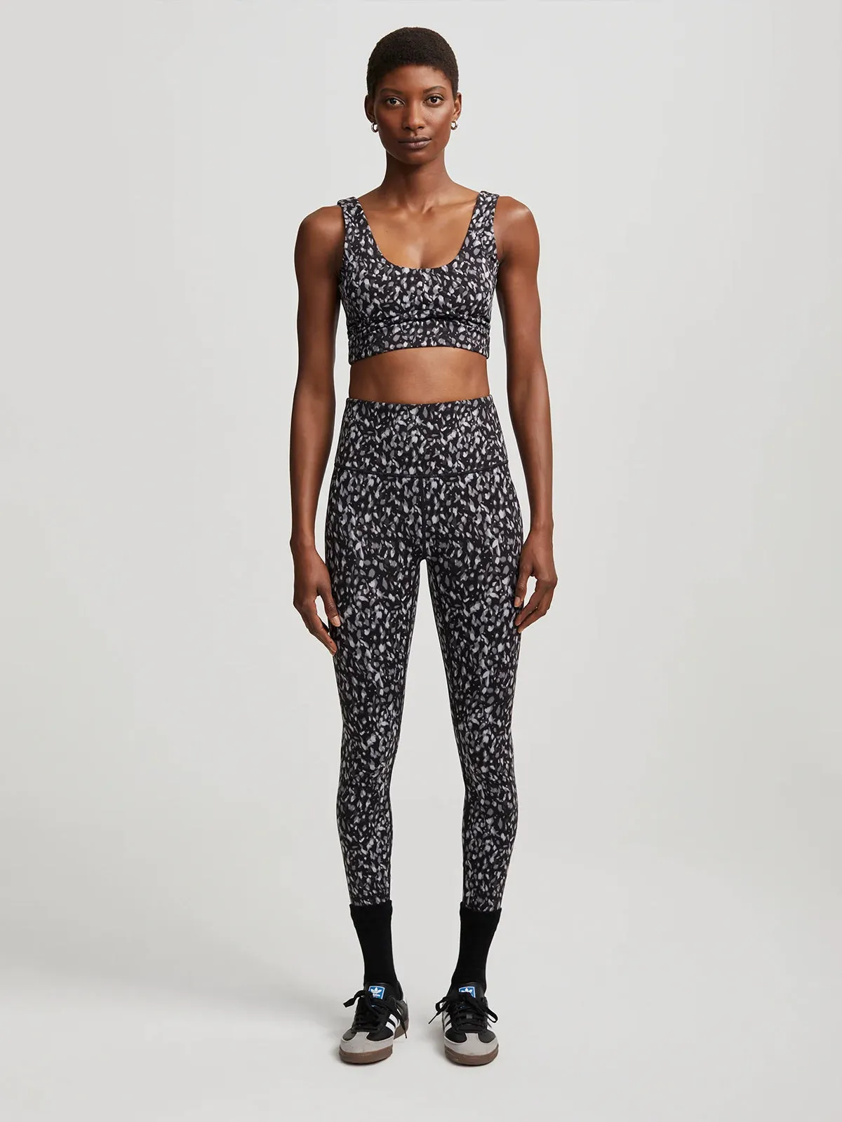Deep Motion Petal Form High 25" Leggings