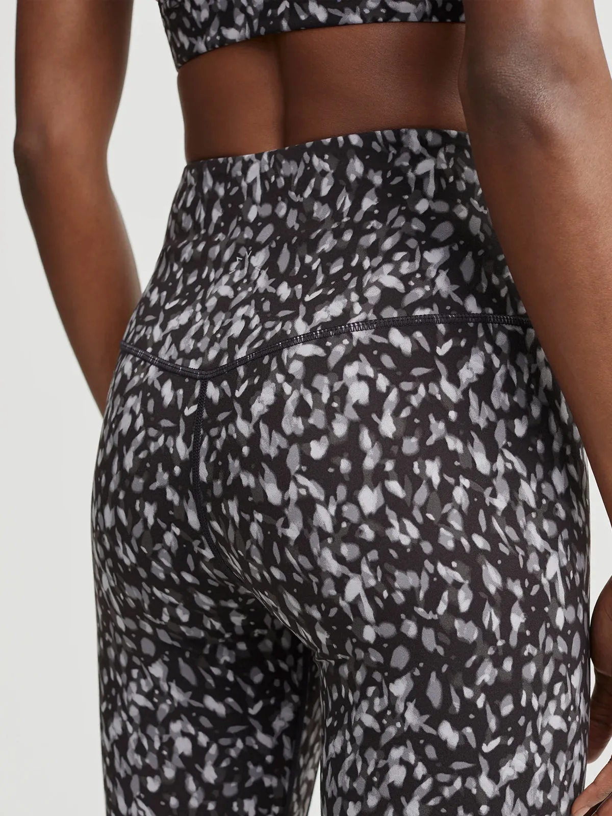 Deep Motion Petal Form High 25" Leggings