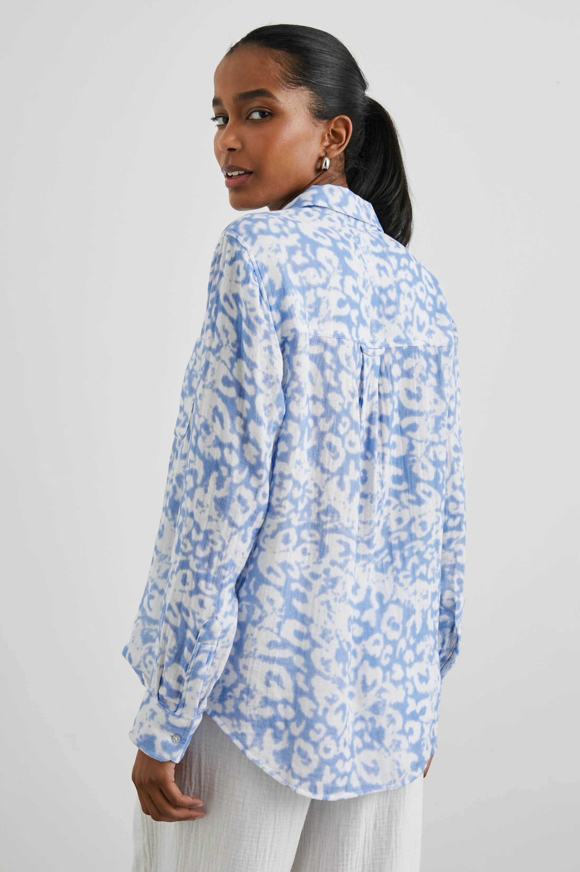ELLIS DIFFUSED CHEETAH LONG SLEEVE SHIRT