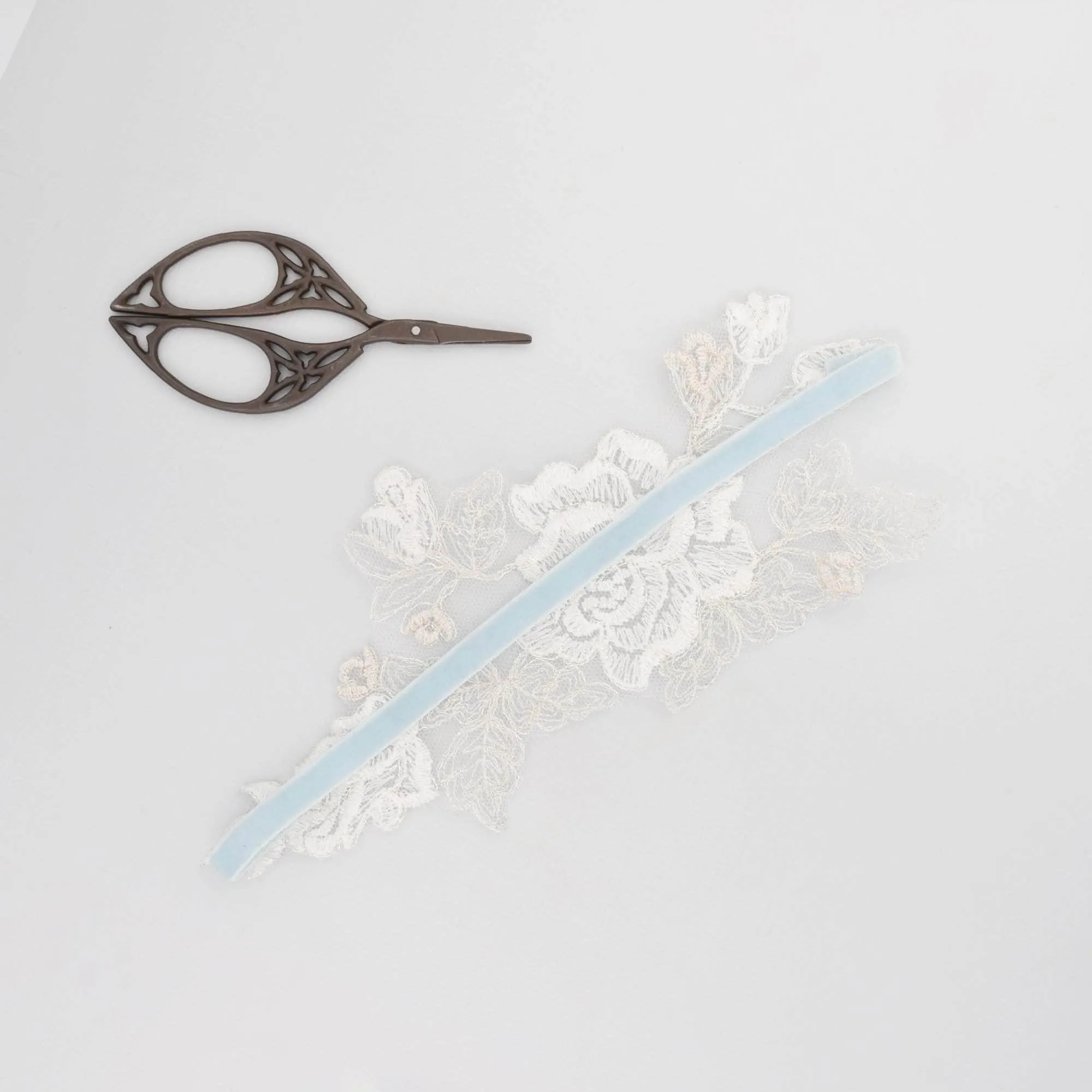 'Something blue' silver and ivory lace motif garter - 'Amara'