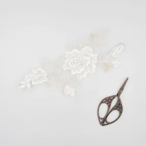 'Something blue' silver and ivory lace motif garter - 'Amara'